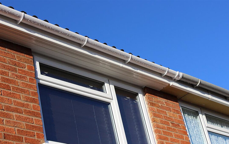 images/Photos/10-gutter-repair.jpg